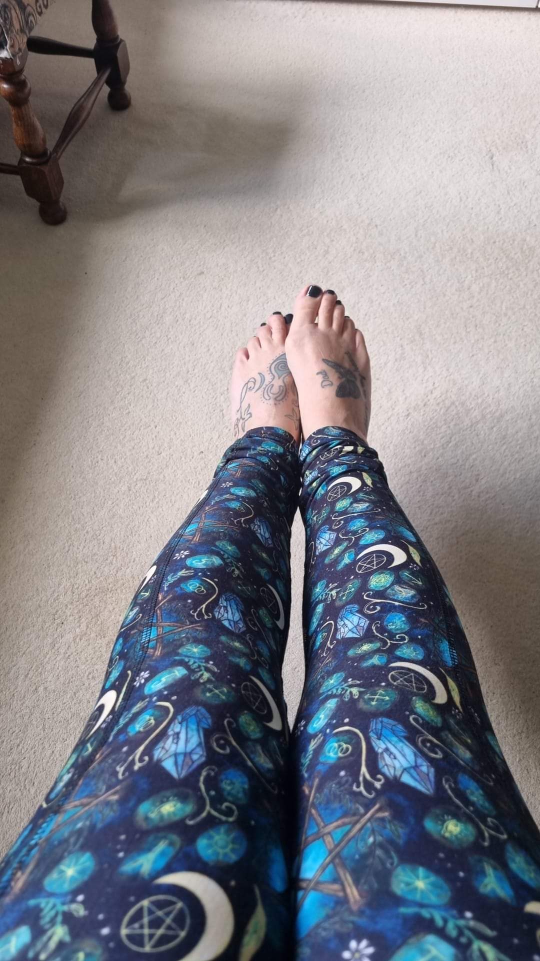 Witch Runes Yoga POCKETS
