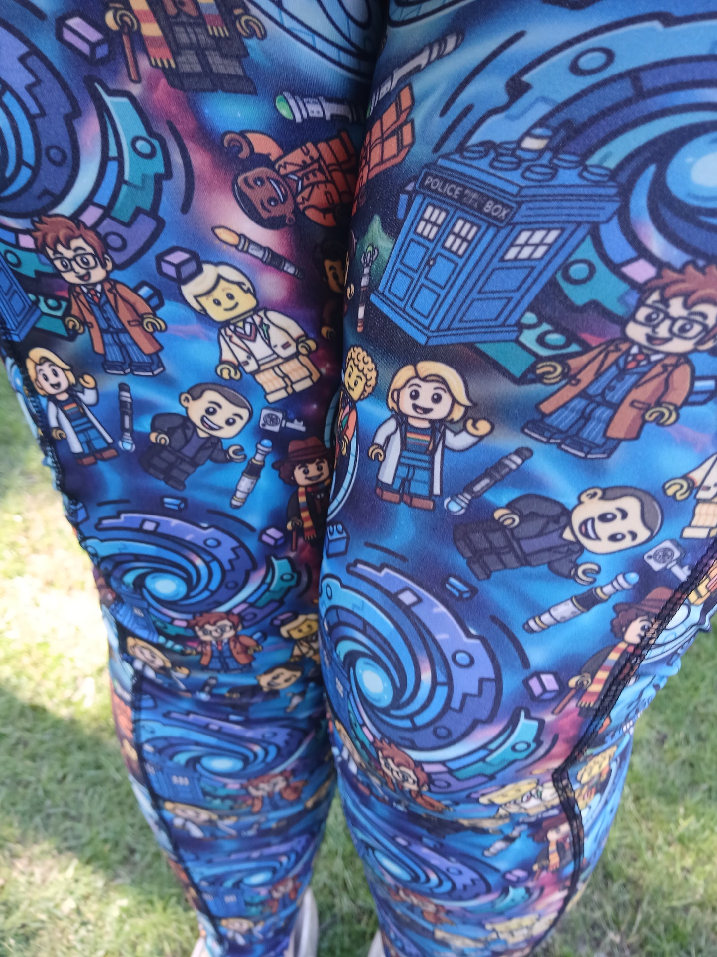 PRE ORDER Who Bricks leggings pockets RESTOCK