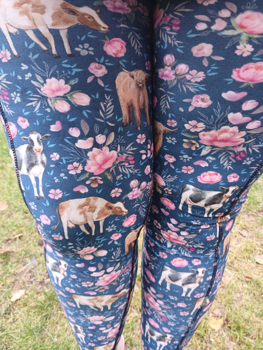 Floral Cows pocket leggings