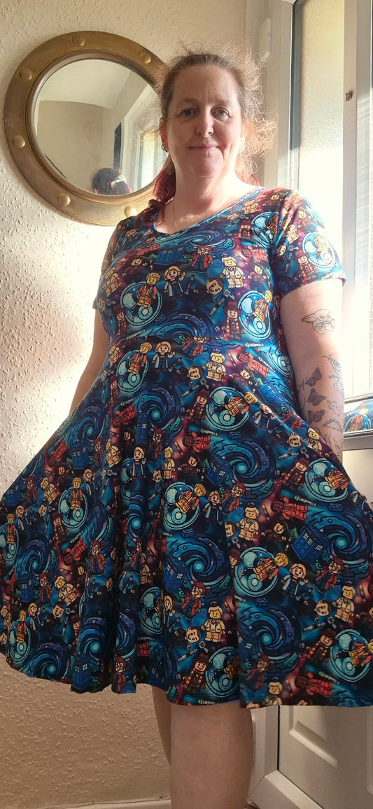 Who bricks short sleeve Skater Dress