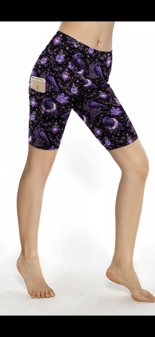 Witchy raven Shorts Pockets