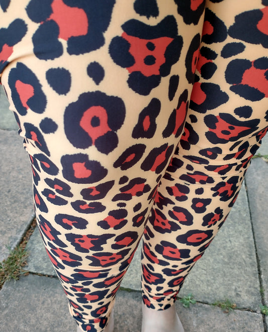 Lush Leopard - yoga